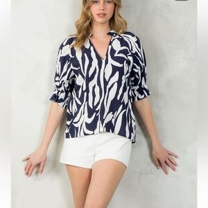 NWT! THML Navy Print Top. Size S.
